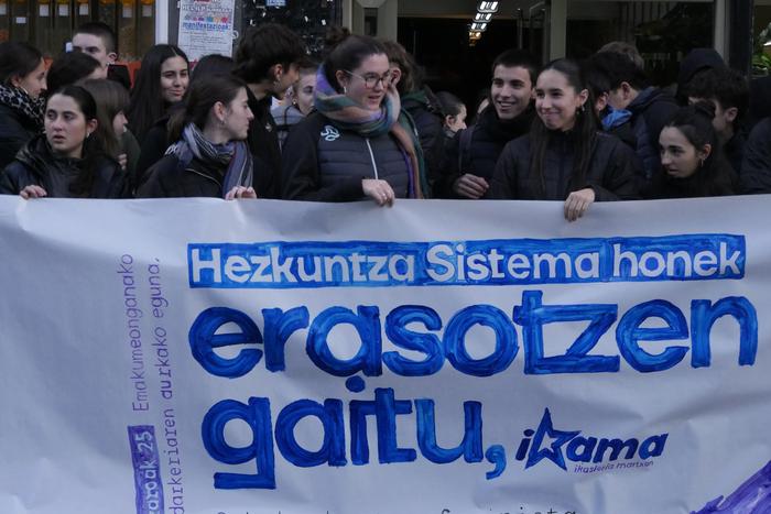 Ikamak abiatu ditu Azaroaren 13 1764071573133