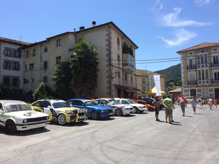 Auto klasikoen erakustaldiar 8 1501334148077