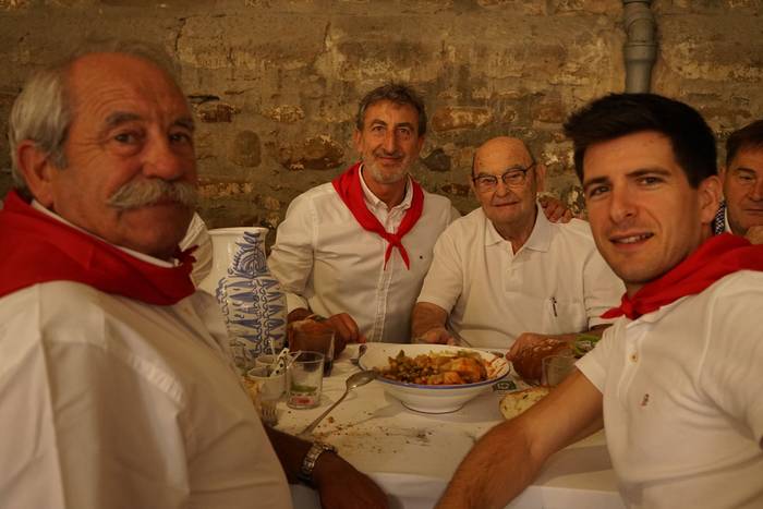 Ehunka kofrade bildu dira el 29 1756714021779