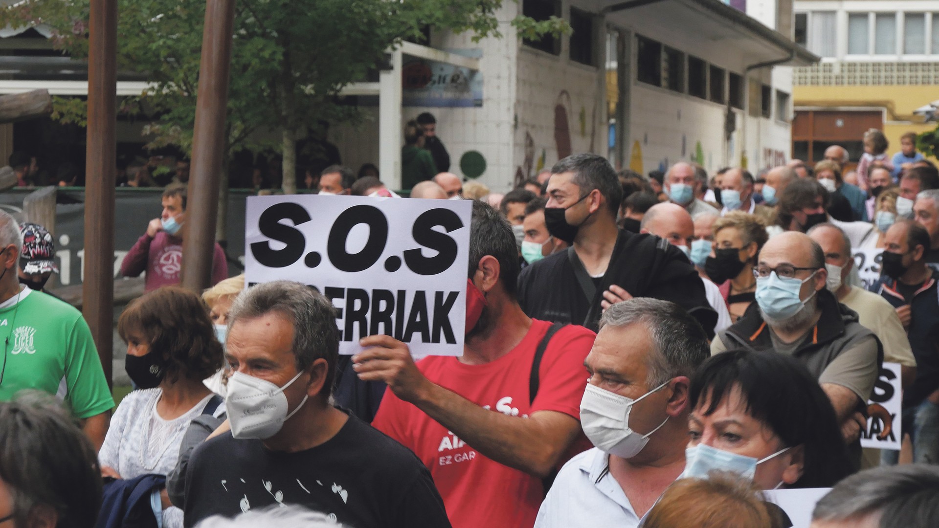 1,5 milioi euroko hiltegi proiektua aurkeztu du SOS Baserriakek, 8 edo 10 lanpostu sortuko lituzkeena