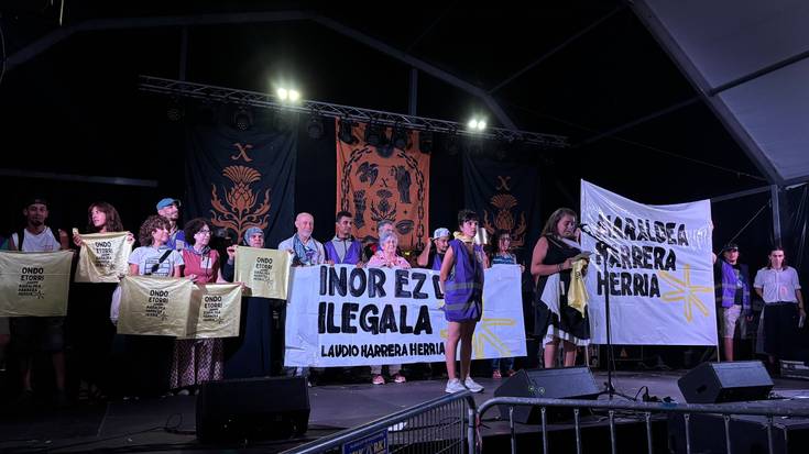 Ondo Etorri elkarteak jaso du Urrezko Katxia, Laudioko Txosna Batzordearen eskutik
