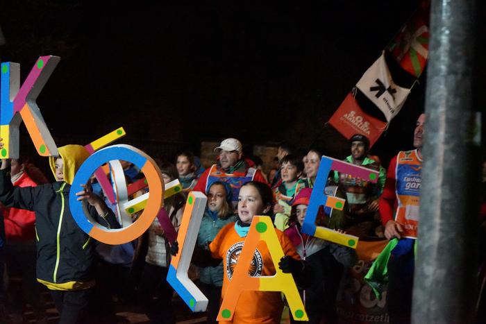 Ehunka lagun atera ditu Korr 51 1774597640040