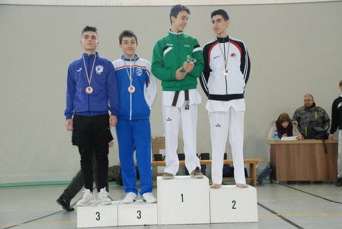 Zilarra eskuratu zuten laudi 1 1516989466696