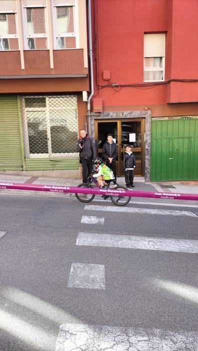 Txirrindulari gazteek erloju 10 1771856147120