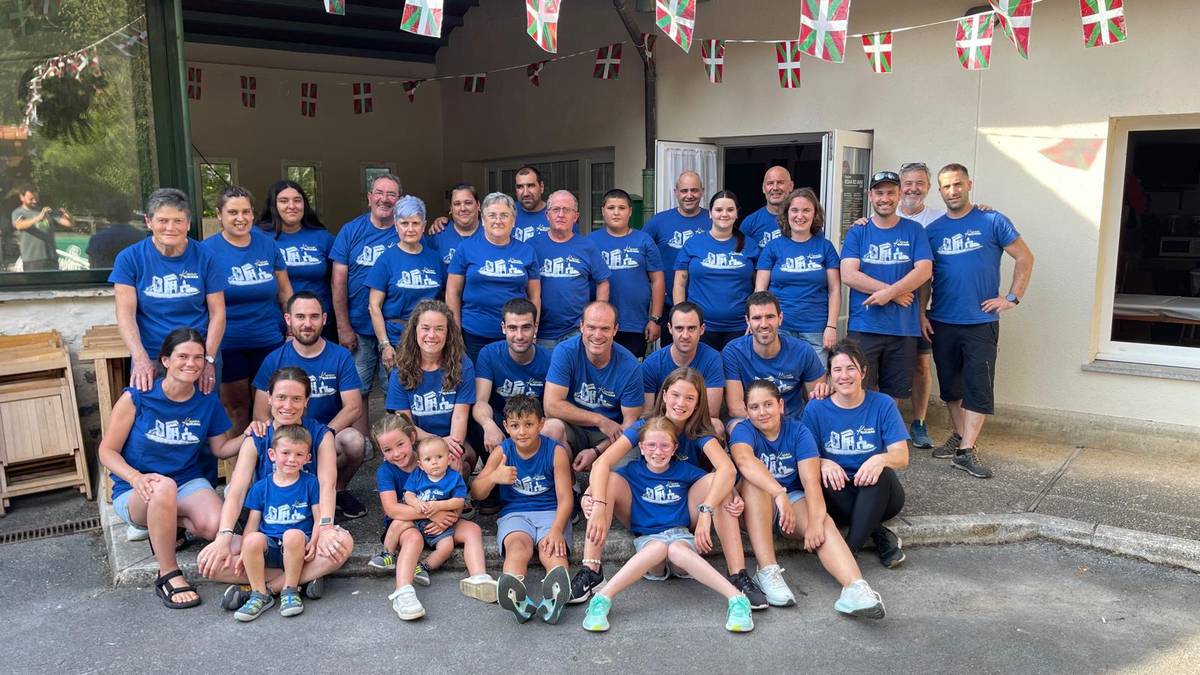 Giro herrikoian abiatu dituzte Kexaako jaiak