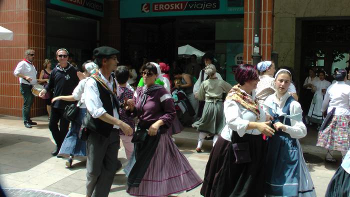 Dantza taldeak taldeak izan  85 1496053601249