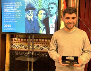 Jon Iturregi laudioarrak Blas de Otero-Angela Figuera poesia lehiaketa irabazi du