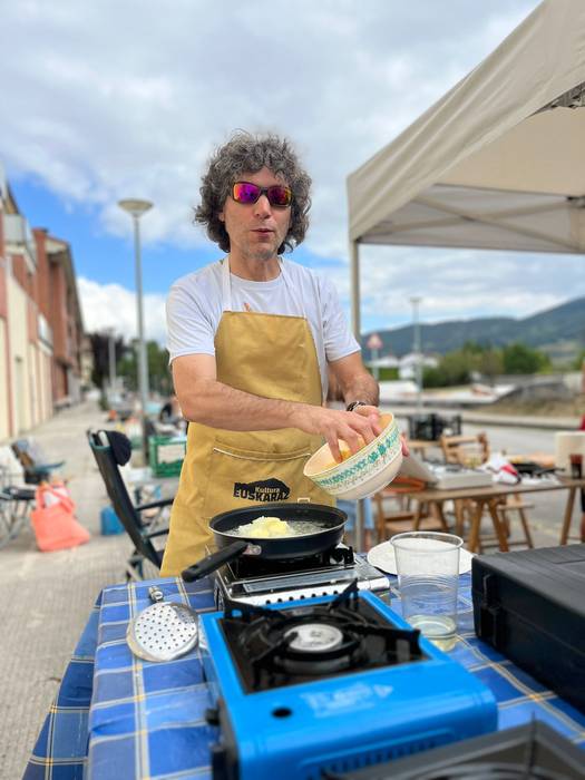 Paella, tortilla eta jokoak  2 1754350526089