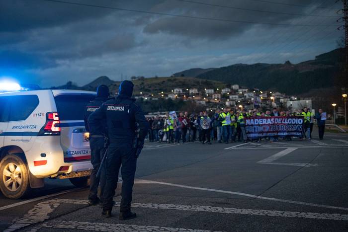 Fabrika barrura eraman dute  14 1769714925177