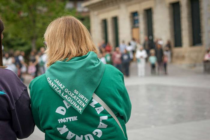 Dantza Lagunak kuadrillaren  8 1776520603102