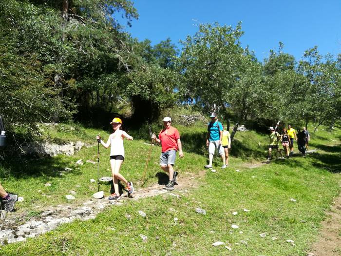 Eguzkia lagun, jende ugari b 44 1501332659682