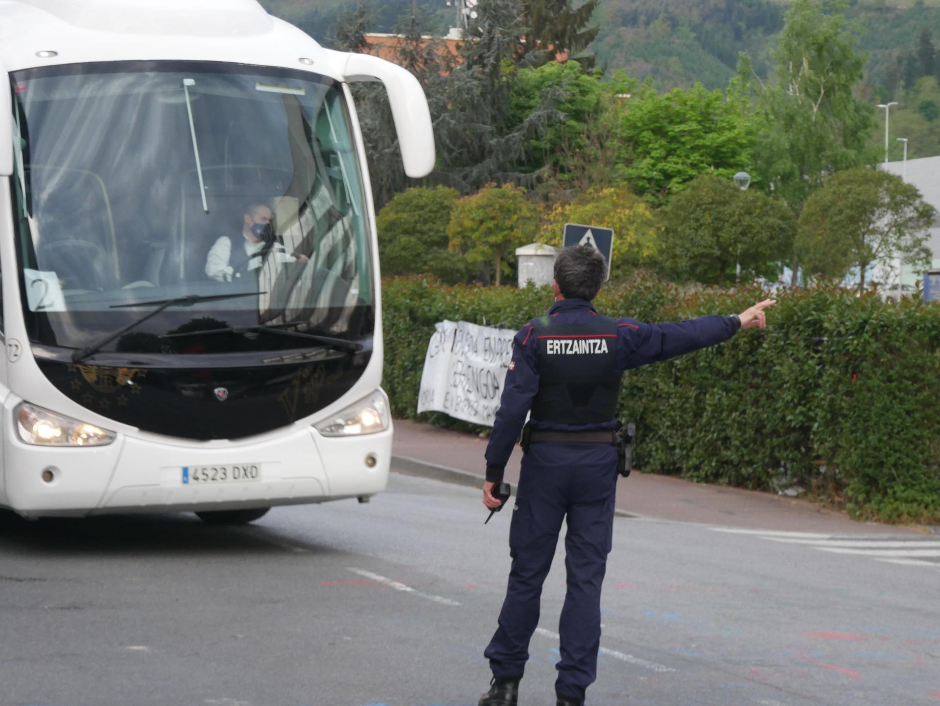 Gaur polizia bakarrik egon da Laudioko Tubacexeko piketean