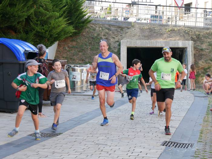 Haur zein helduek izan zuten 300 1538429277519