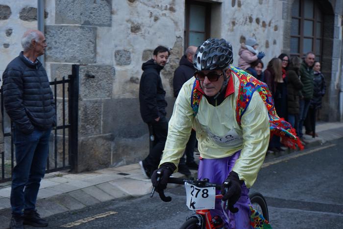 400 kirolarik parte hartu zu 151 1767283046371