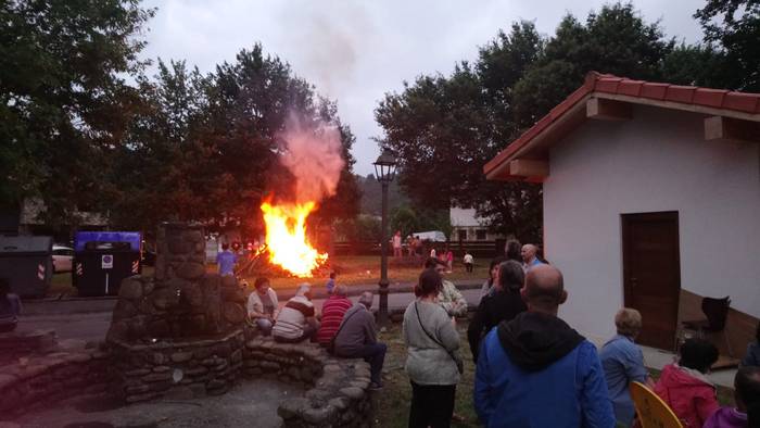 Sua piztuta eman diete hasie 9 1530277123212