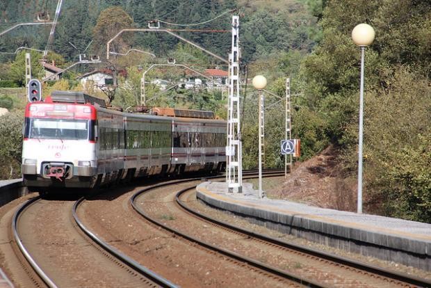 EH Bilduk Bizkaiko 5 herritan eskatuko dio Renferi irisgarritasuna hobetu dezan, mozioaren bidez