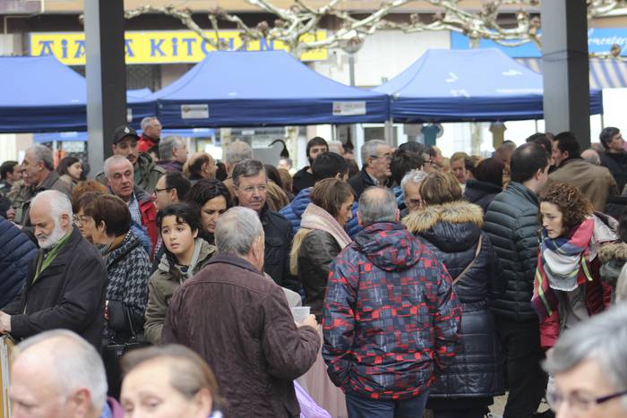 Ehunka ekoizlek eta bisitari 83 1516542435549