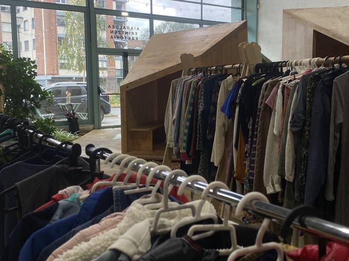 Arropa hilari bizi berri bat 3 1762113381851