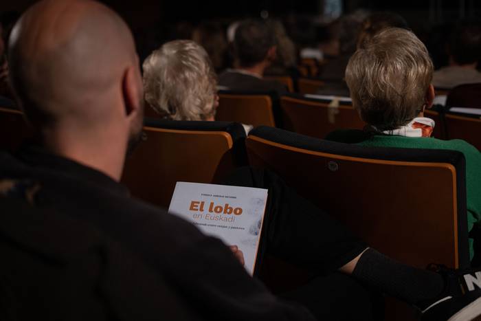 Otsoa hizpide, jendetza elka 12 1765570308375