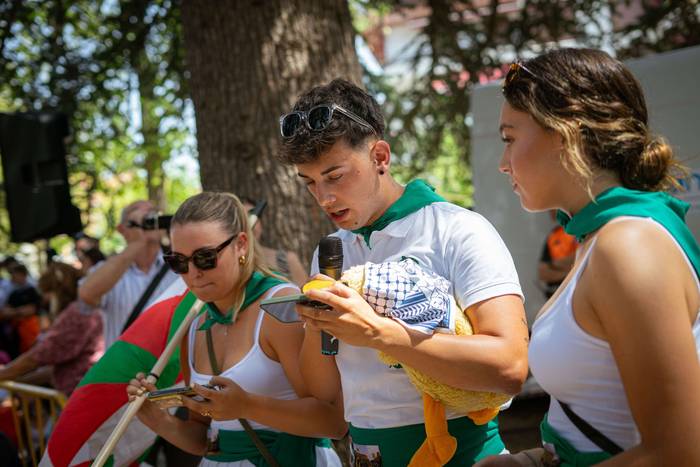 Amurrioko Kuadrillek ate jok 27 1755001091096