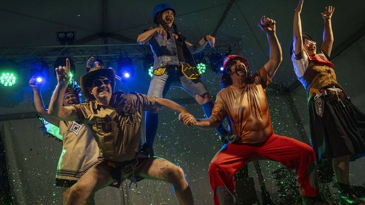 Maila altuko ikuskizuna eskaini dute artziniegarrek Playback lehiaketan