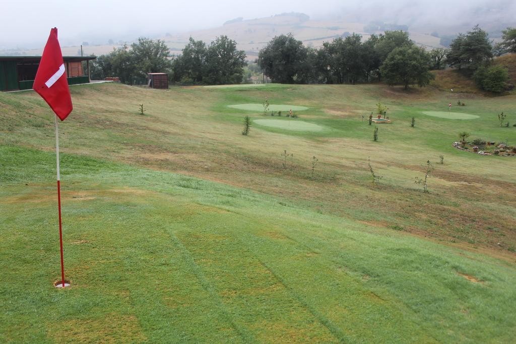 Euskal Herriko "Pitch & Putt" zelai ekologiko bakarra irekiko du Inbarri elkarteak urrian