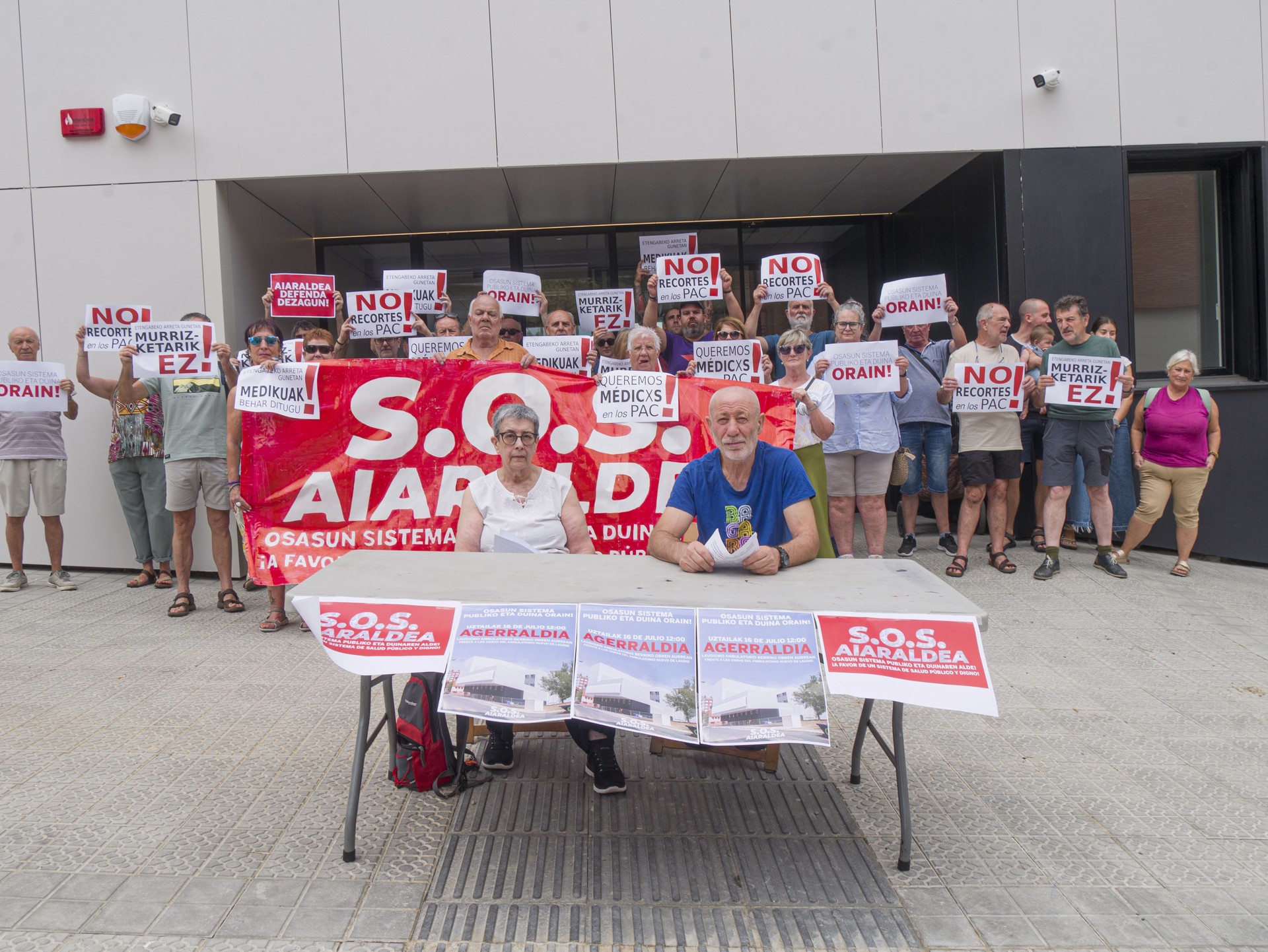 “Osasun sistema publiko eta duinaren alde” borrokan jarraituko dute, Arartekoaren erantzuna nahikoa ez dela iritzita