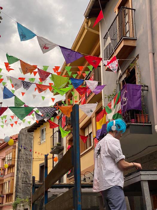 Musikak bete du gaur eguna U 112 1589023749223