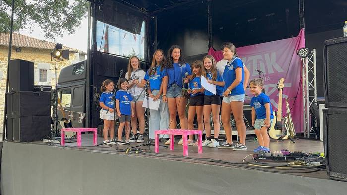 Umeek irakurri zuten atzo pr 27 1752956085612