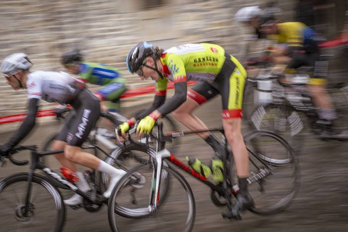 Artziniegako kale estuetan l 24 1773517277049