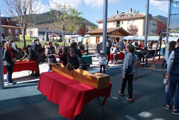 Baserri azoka ospatu dute Ok 23 1679904104386