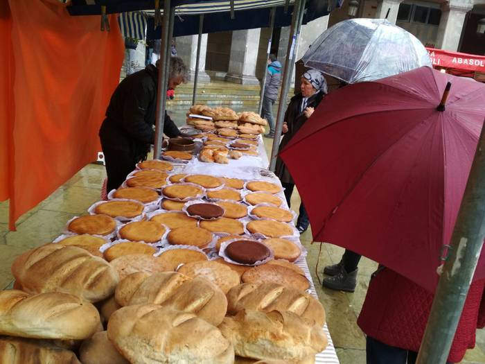 Ehunka lagunek berotu dute D 7 1521813745163