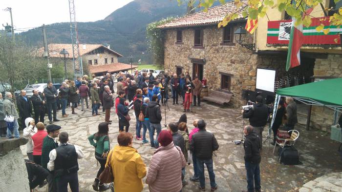 Herri giroa nagusi Zolloko J 32 1510555984035