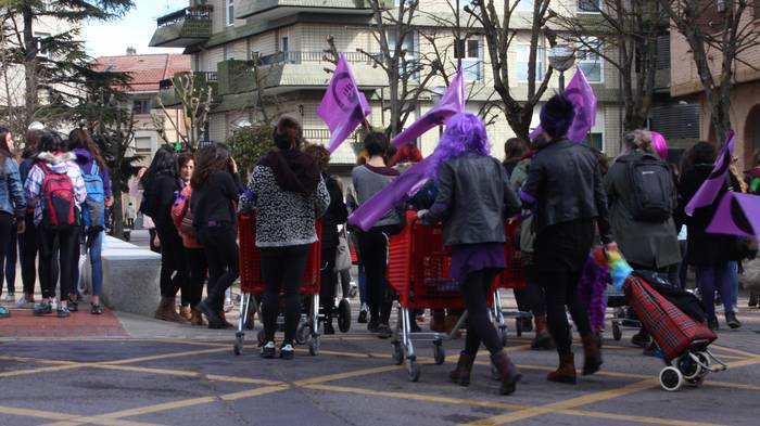 Greba feministaren goizeko t 115 1520519442780