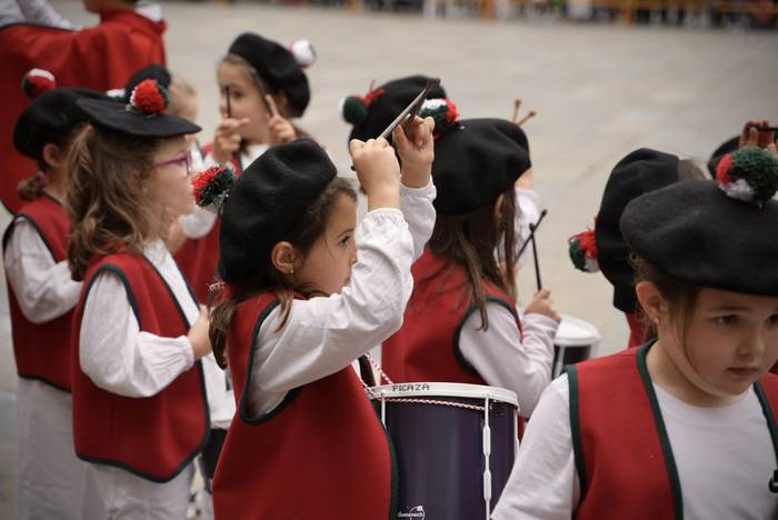 Hezkuntza komunitateak eman  37 1777063536807