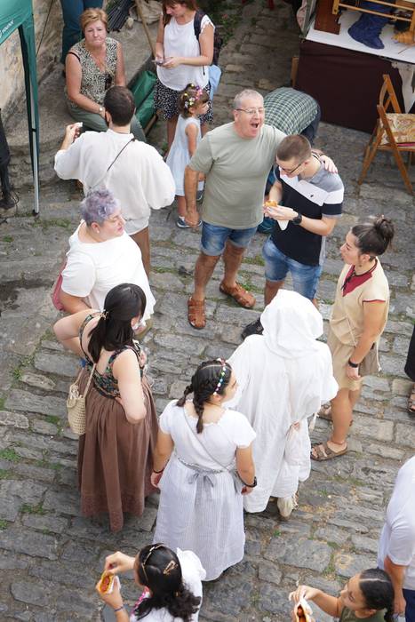 Jendez beteta itzuli da Artz 19 1758400037140