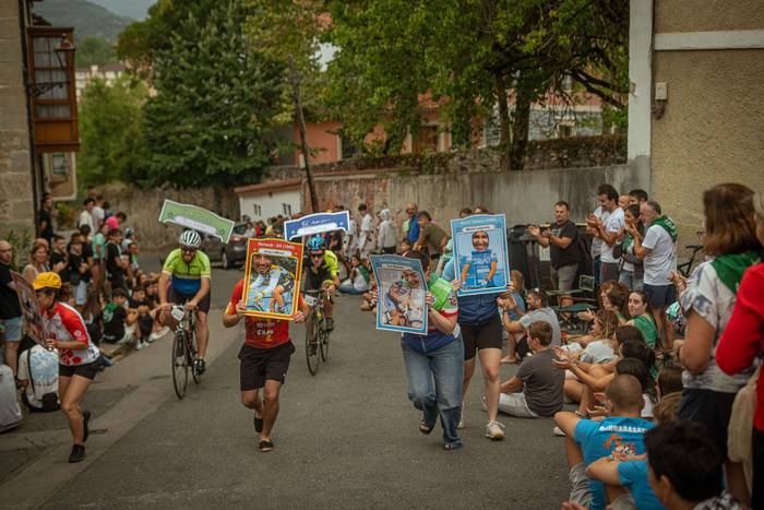 Bizikletak irudimenez jantzi 90 1757325916661