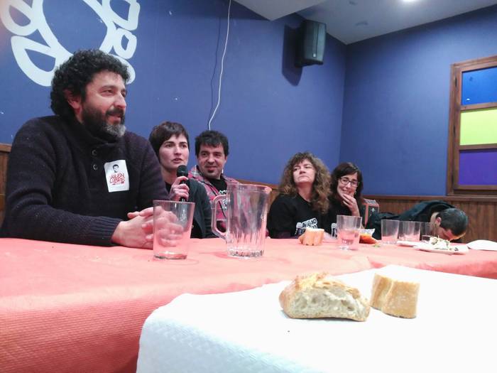 Laudioko bertso saioa argazkitan