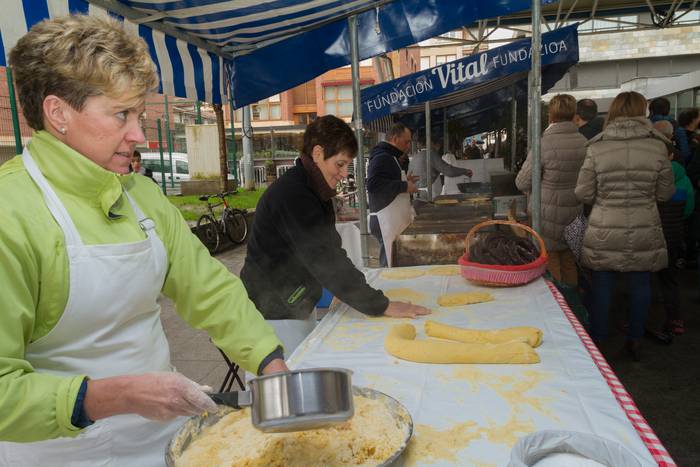 Gabonetako elkartasun azokak 84 1513603144203