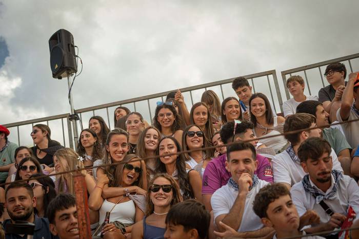 Zezen plaza lepo Muturreko H 20 1756414588216