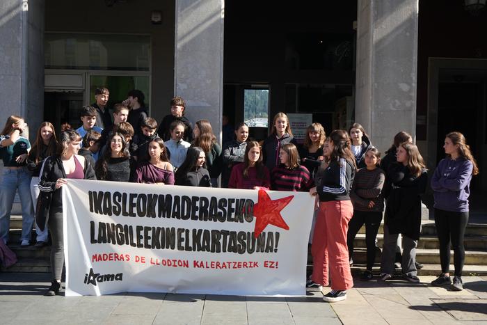 Herritarren babesa jaso dute 20 1758798713456