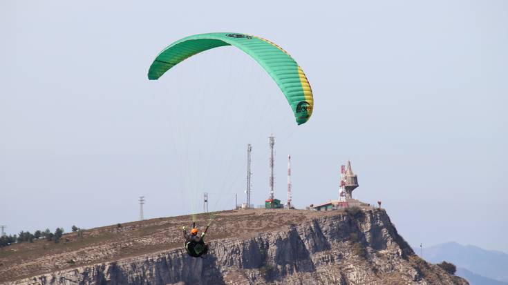 Urduñako zerua, parapentelarien topagune