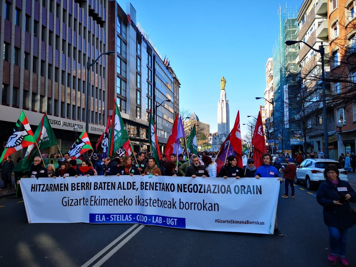 Jarraipen txikia izaten ari da greba eskualdeko gizarte ekimeneko itunpeko ikastetxeetan