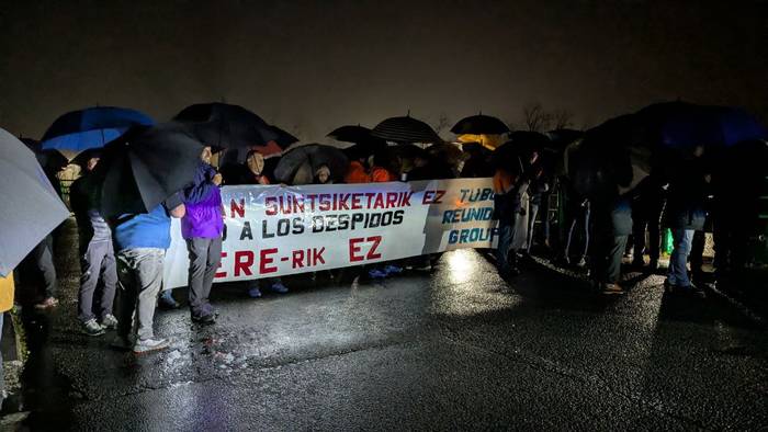 Erabateko jarraipena izaten ari da Tubos Reunidoseko langileen hirugarren greba egunak