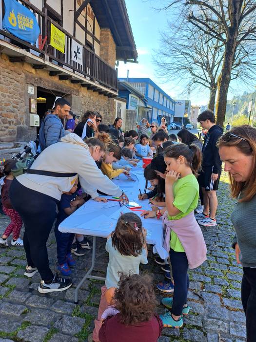 Areta apaindu zuten atzo Kor 20 1774390119894