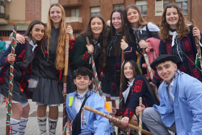 Amurrioko kintoek senideekin 32 1770387031125