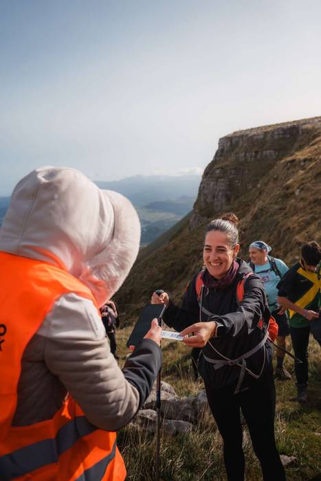 Gorobel Ibilaldiak ehuna men 64 1762257288576