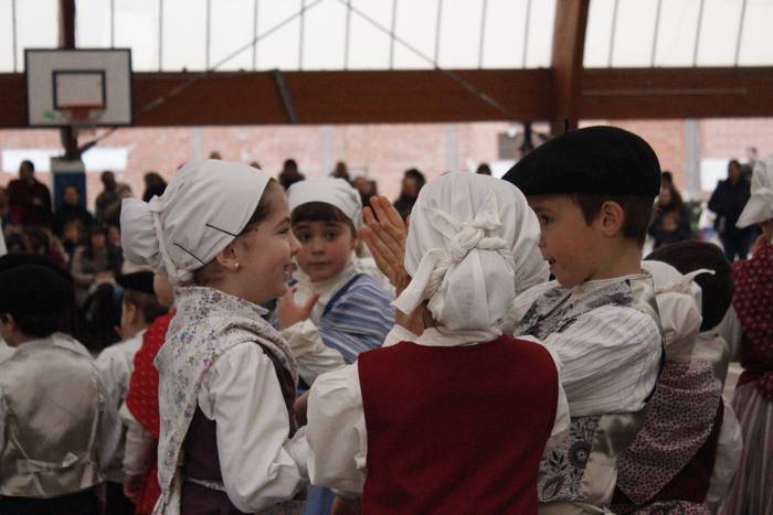 Dantzari Egunak herriguneko  34 1521466935278