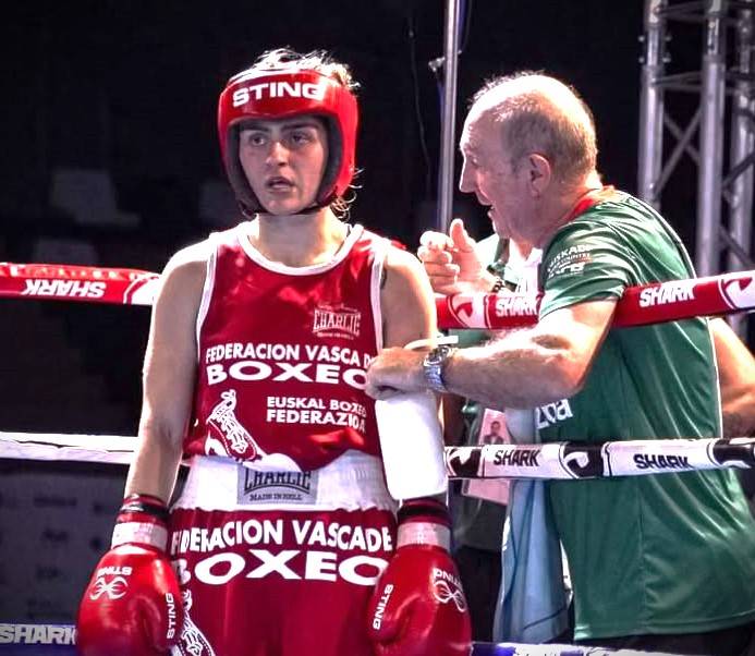 Izaro Blancok Espainiako Boxeo Txapelketa irabazi du, apirilean kick boxingeko txapelduna izan ondoren