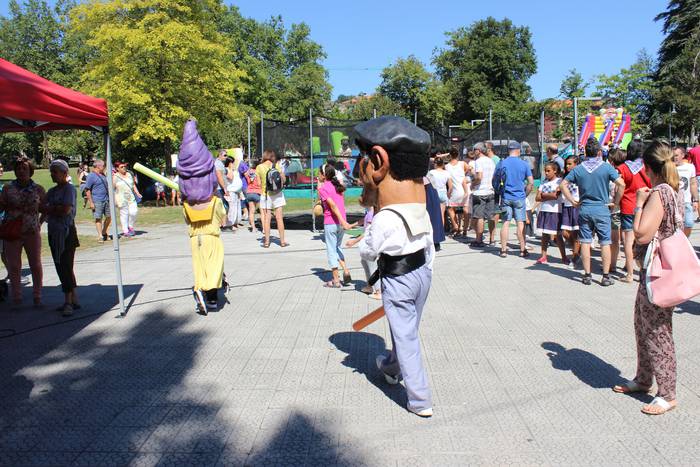 Haurrak eta edadetuak izan d 34 1502712683261